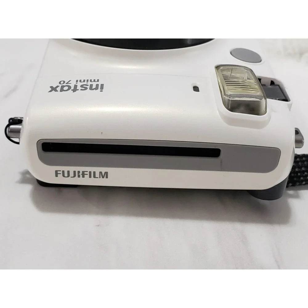 FOR PARTS OR REPAIR!!!! Fujifilm Instax Mini 70 Instant Camera Moon White